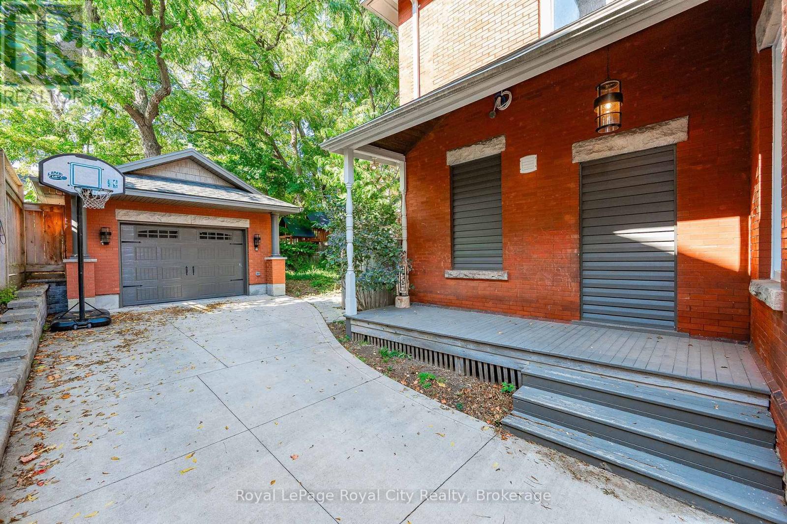 138 Dublin Street N, Guelph, Ontario  N1H 4N7 - Photo 41 - X12182812