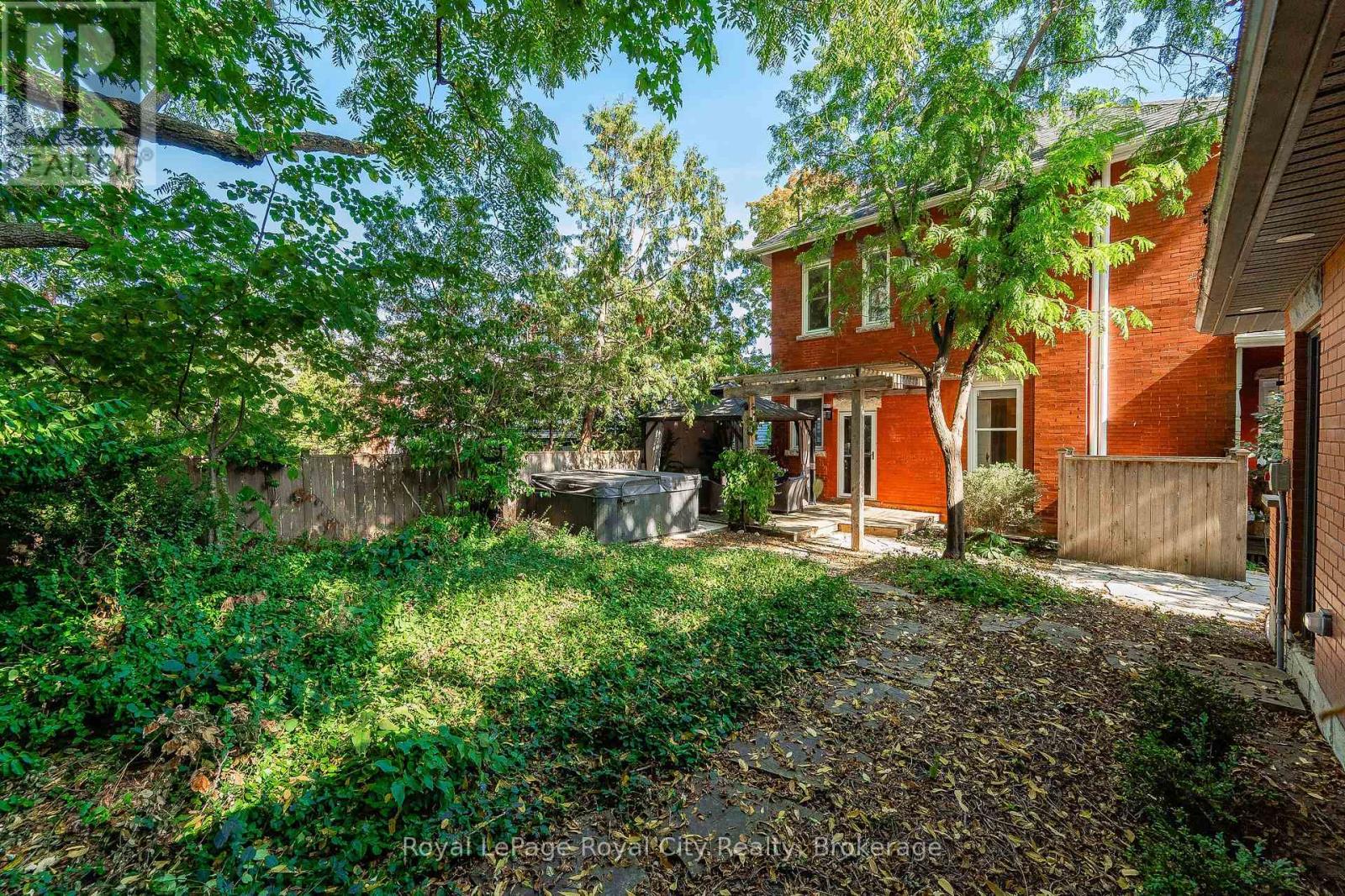 138 Dublin Street N, Guelph, Ontario  N1H 4N7 - Photo 49 - X12182812