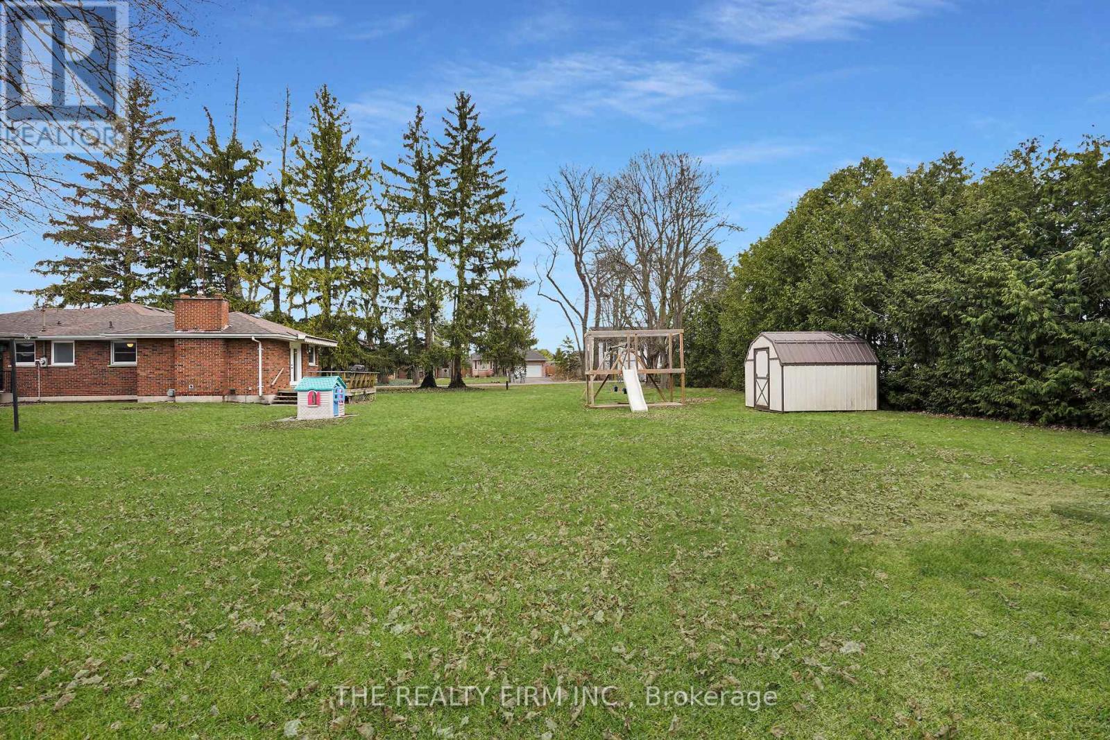 675 Regent Street, Strathroy-Caradoc, Ontario  N0L 1W0 - Photo 36 - X12182963