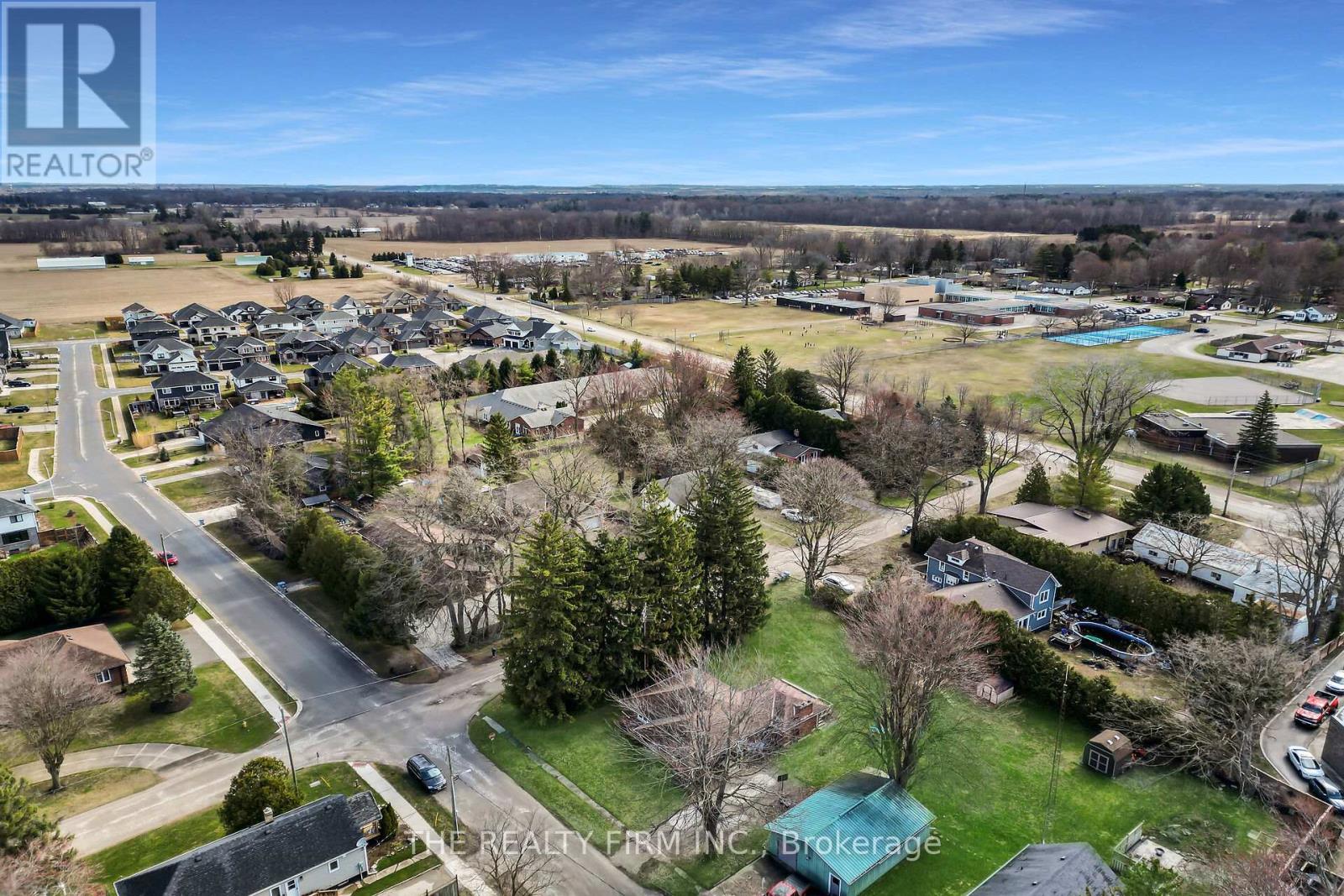 675 Regent Street, Strathroy-Caradoc, Ontario  N0L 1W0 - Photo 50 - X12182963