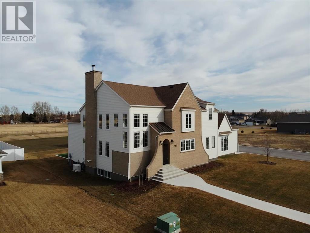 247 N 2 Street E, Magrath, Alberta