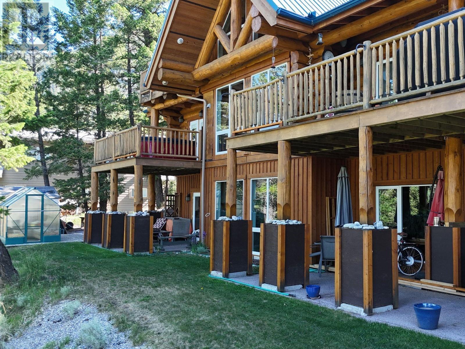 8403 Bighorn Sheep Lane, Canal Flats, British Columbia  V0B 1B0 - Photo 11 - 10348875