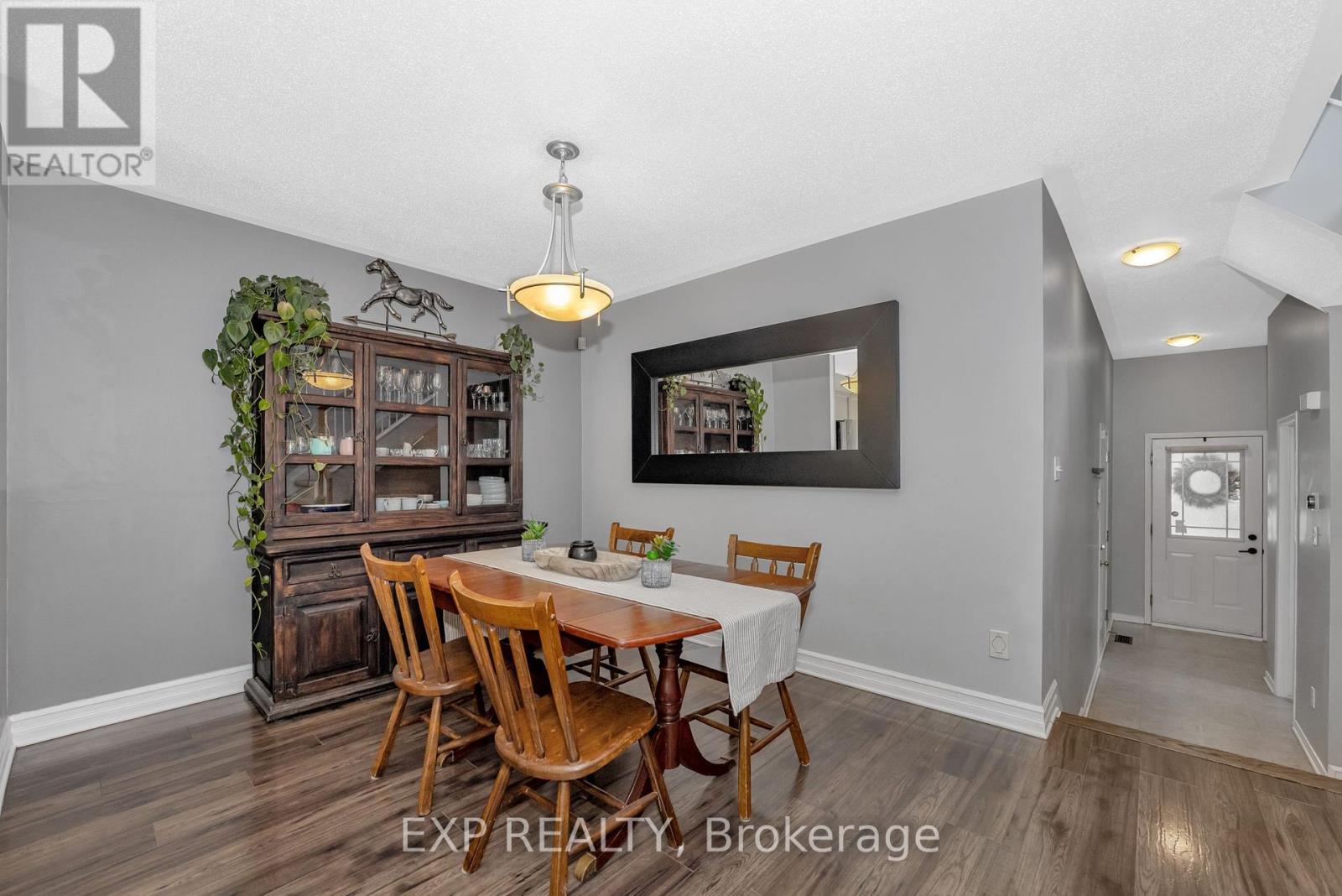 232 Meadowbreeze Drive, Ottawa, Ontario  K2M 3A7 - Photo 9 - X12182933