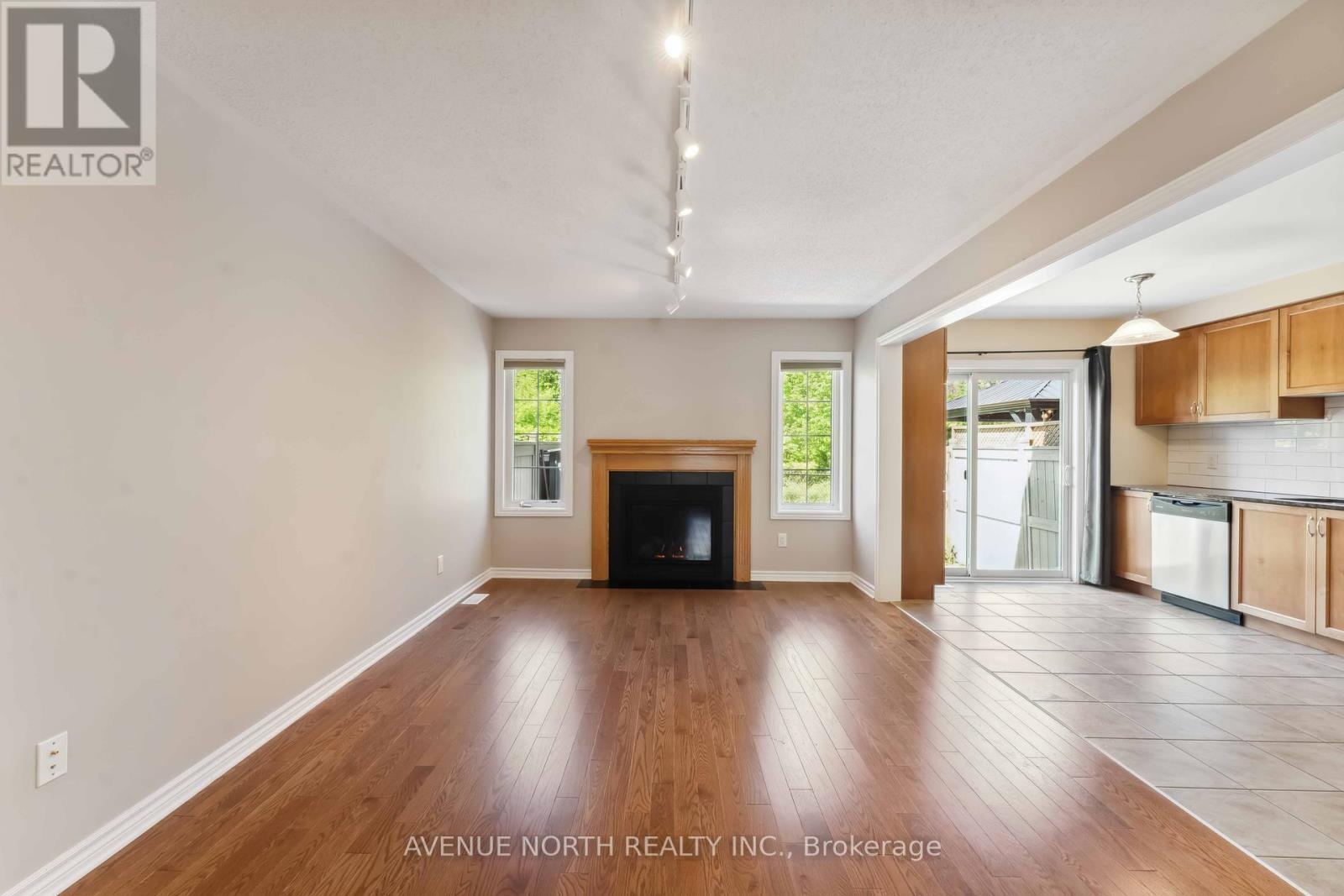 762 Mayfly Crescent, Ottawa, Ontario  K2J 0T3 - Photo 6 - X12182972