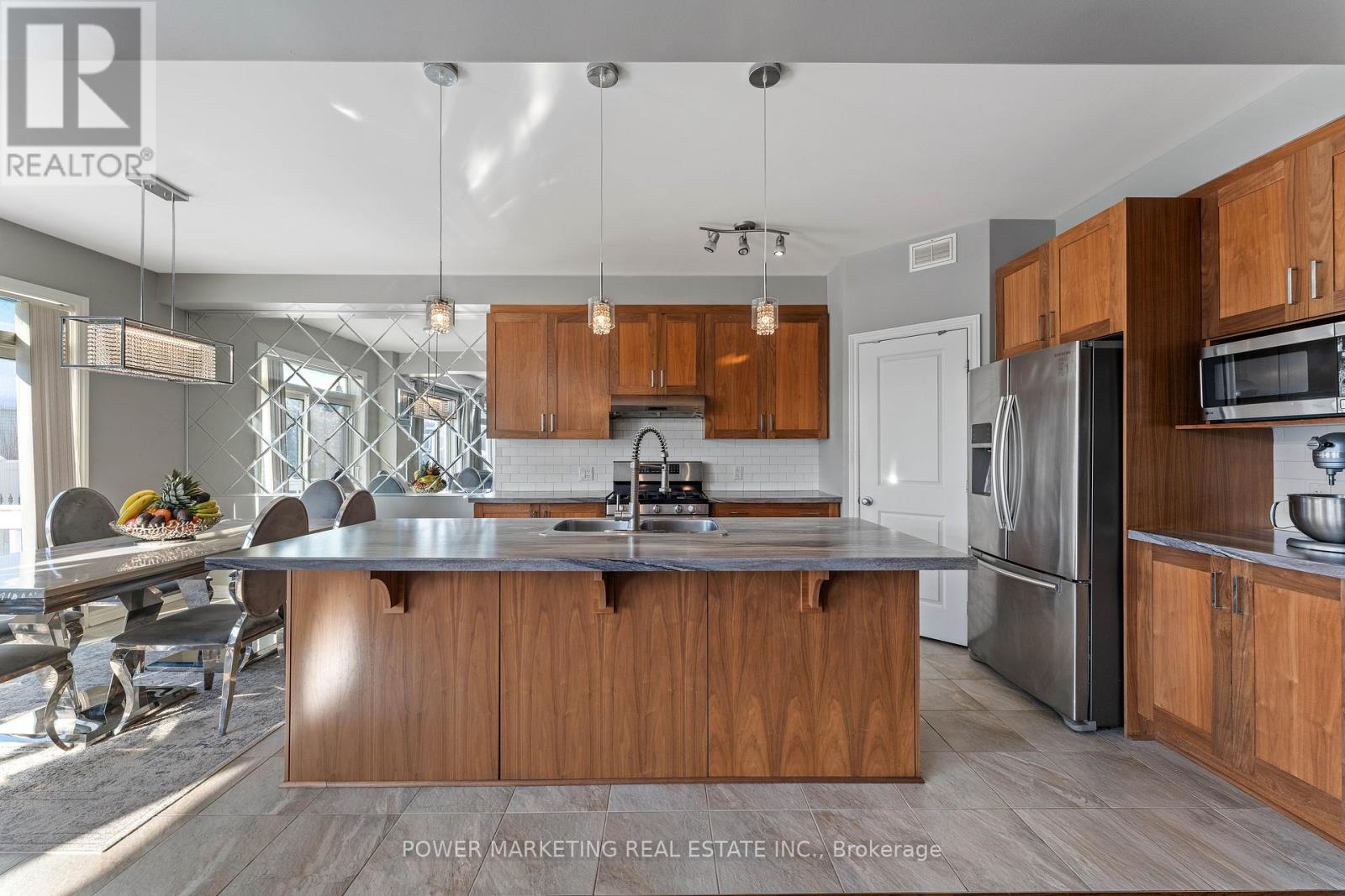 502 Strasbourg Street, Ottawa, Ontario  K4A 0M7 - Photo 11 - X12097417