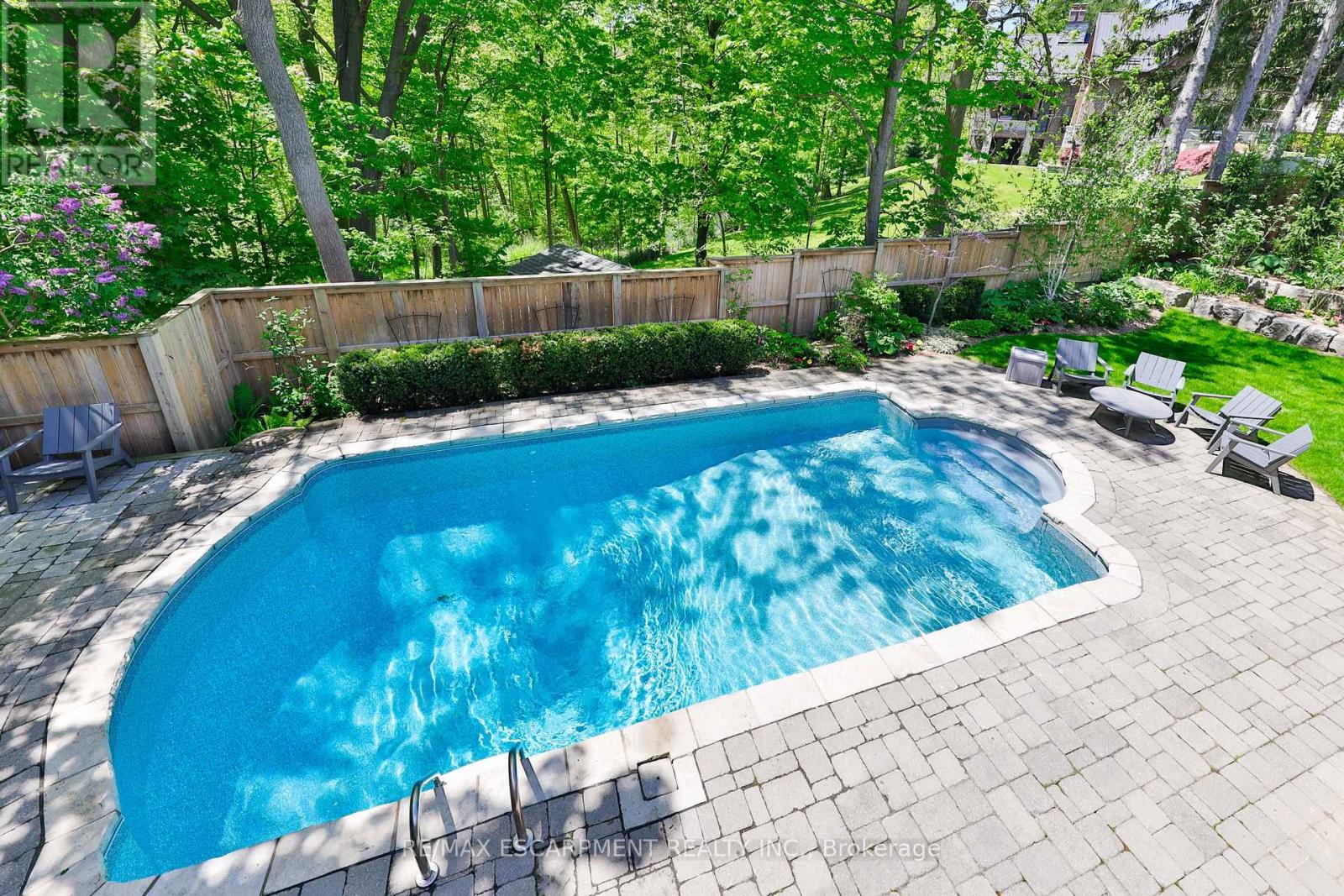 1276 Catchacoma Court, Mississauga, Ontario  L5H 2X6 - Photo 26 - W12182801