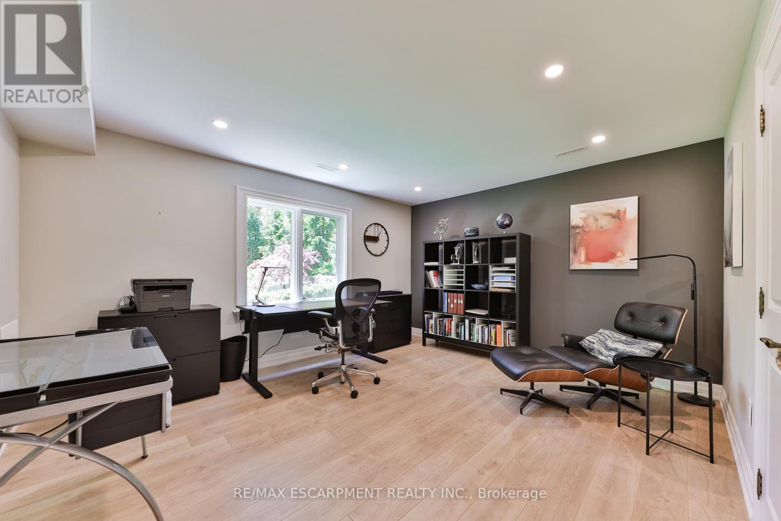 1276 Catchacoma Court, Mississauga, Ontario  L5H 2X6 - Photo 35 - W12182801