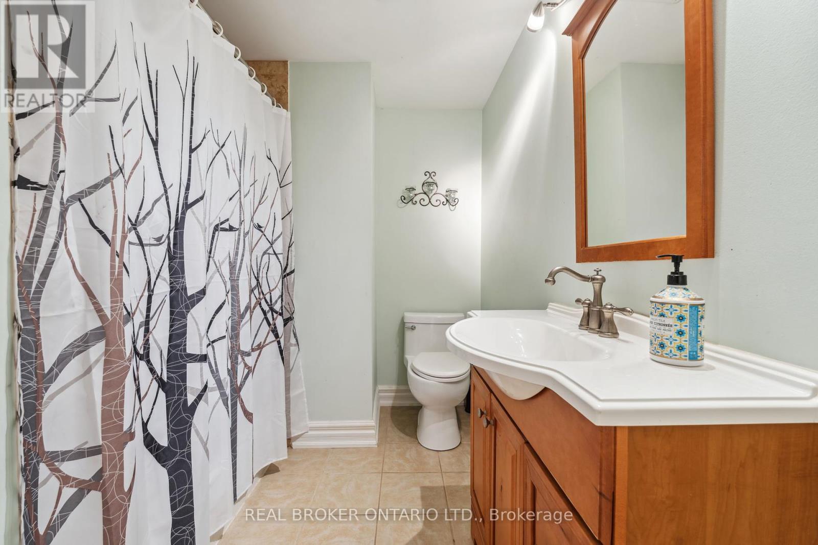 14 Teignmouth Avenue, Toronto, Ontario  M6E 1S5 - Photo 37 - W12182827