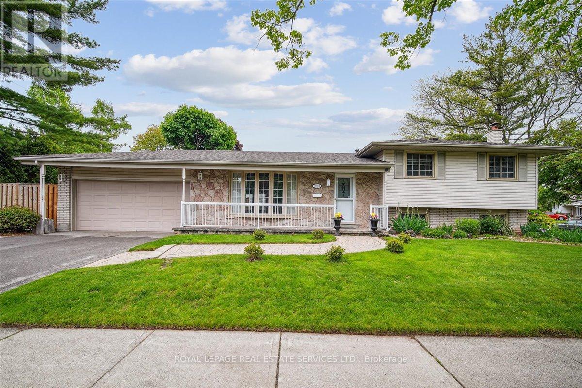 5013 Fern Drive, Burlington (Appleby), Ontario  L7L 3P2 - Photo 1 - W12182834