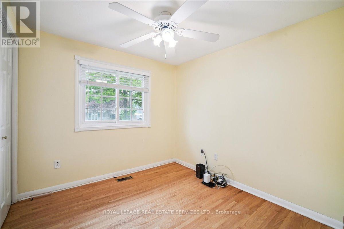 5013 Fern Drive, Burlington, Ontario  L7L 3P2 - Photo 11 - W12182834