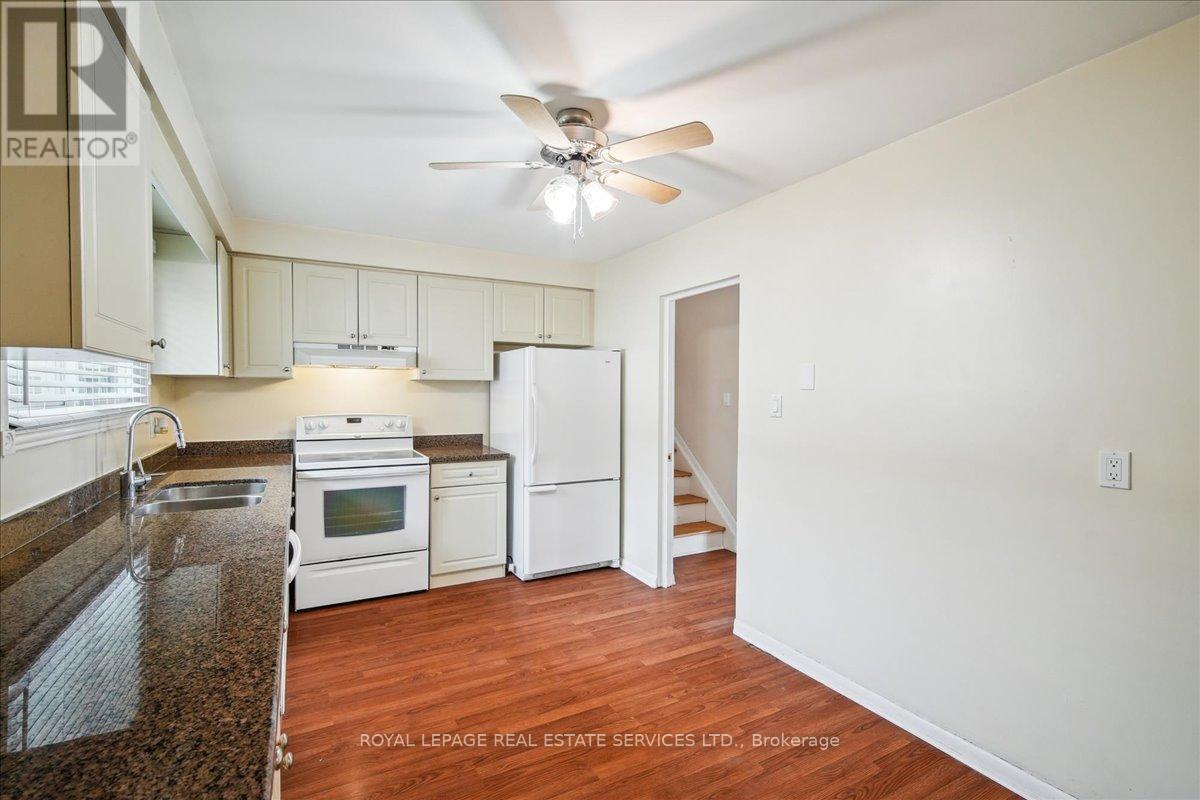 5013 Fern Drive, Burlington, Ontario  L7L 3P2 - Photo 8 - W12182834