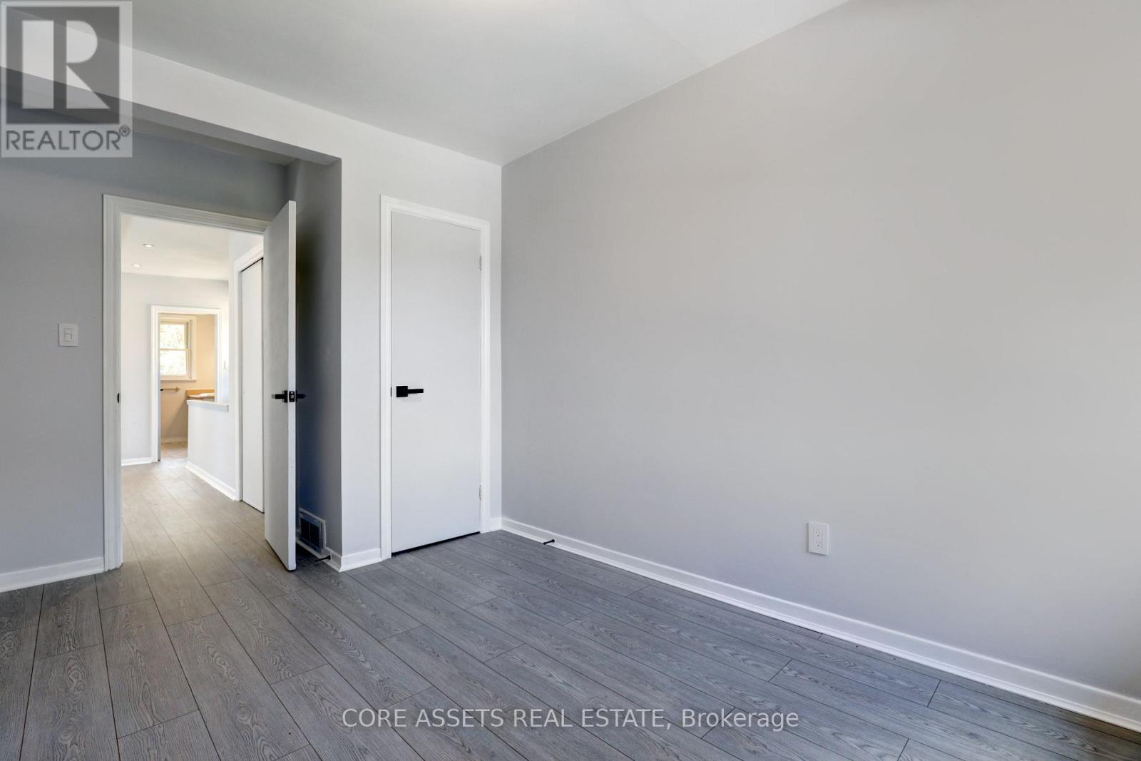 Upper - 74 Thirteenth Street, Toronto, Ontario  M8V 3H6 - Photo 16 - W12182839