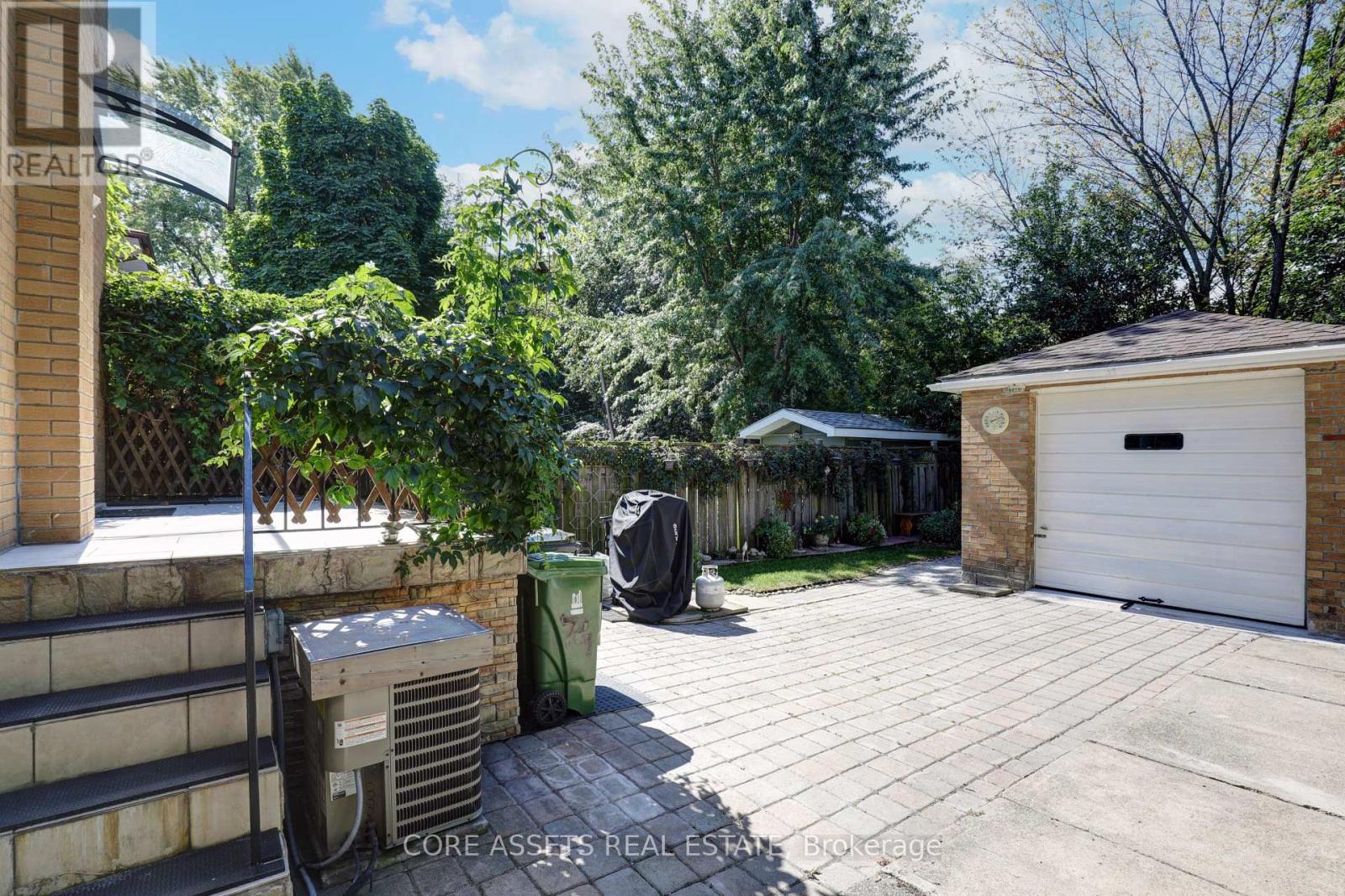 Upper - 74 Thirteenth Street, Toronto, Ontario  M8V 3H6 - Photo 17 - W12182839