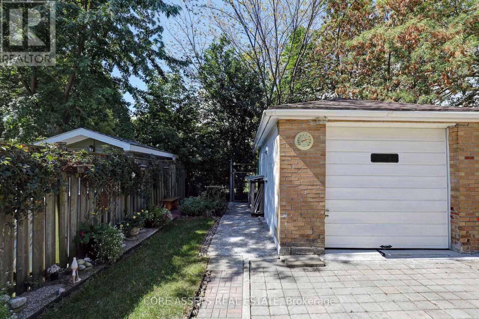 Upper - 74 Thirteenth Street, Toronto, Ontario  M8V 3H6 - Photo 18 - W12182839