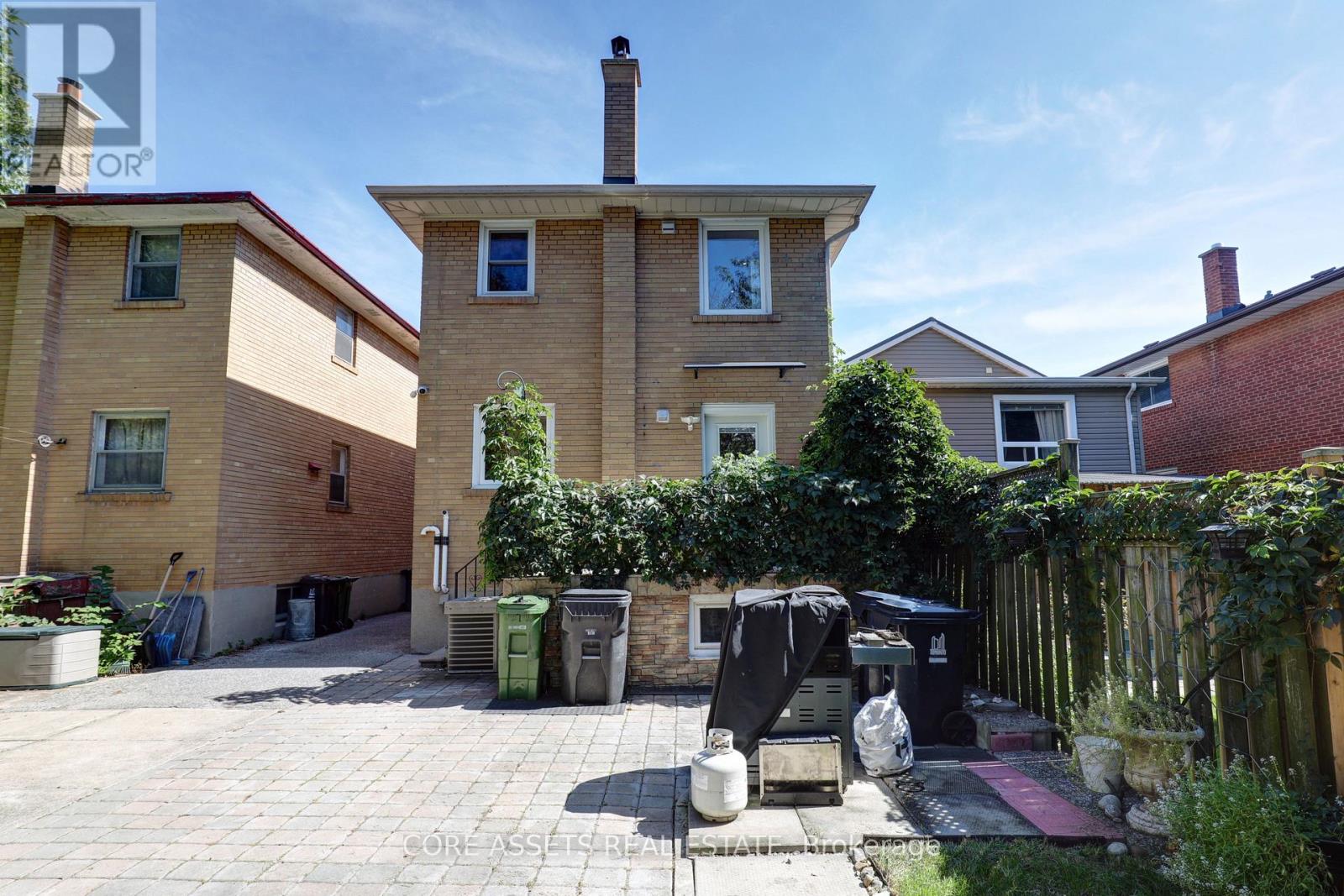 Upper - 74 Thirteenth Street, Toronto, Ontario  M8V 3H6 - Photo 19 - W12182839