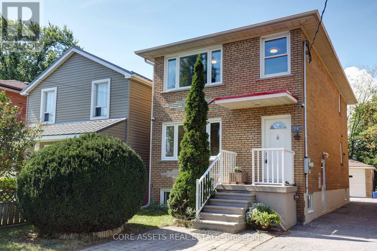 Upper - 74 Thirteenth Street, Toronto, Ontario  M8V 3H6 - Photo 2 - W12182839