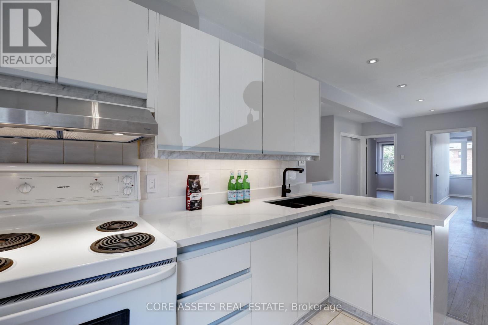 Upper - 74 Thirteenth Street, Toronto, Ontario  M8V 3H6 - Photo 8 - W12182839