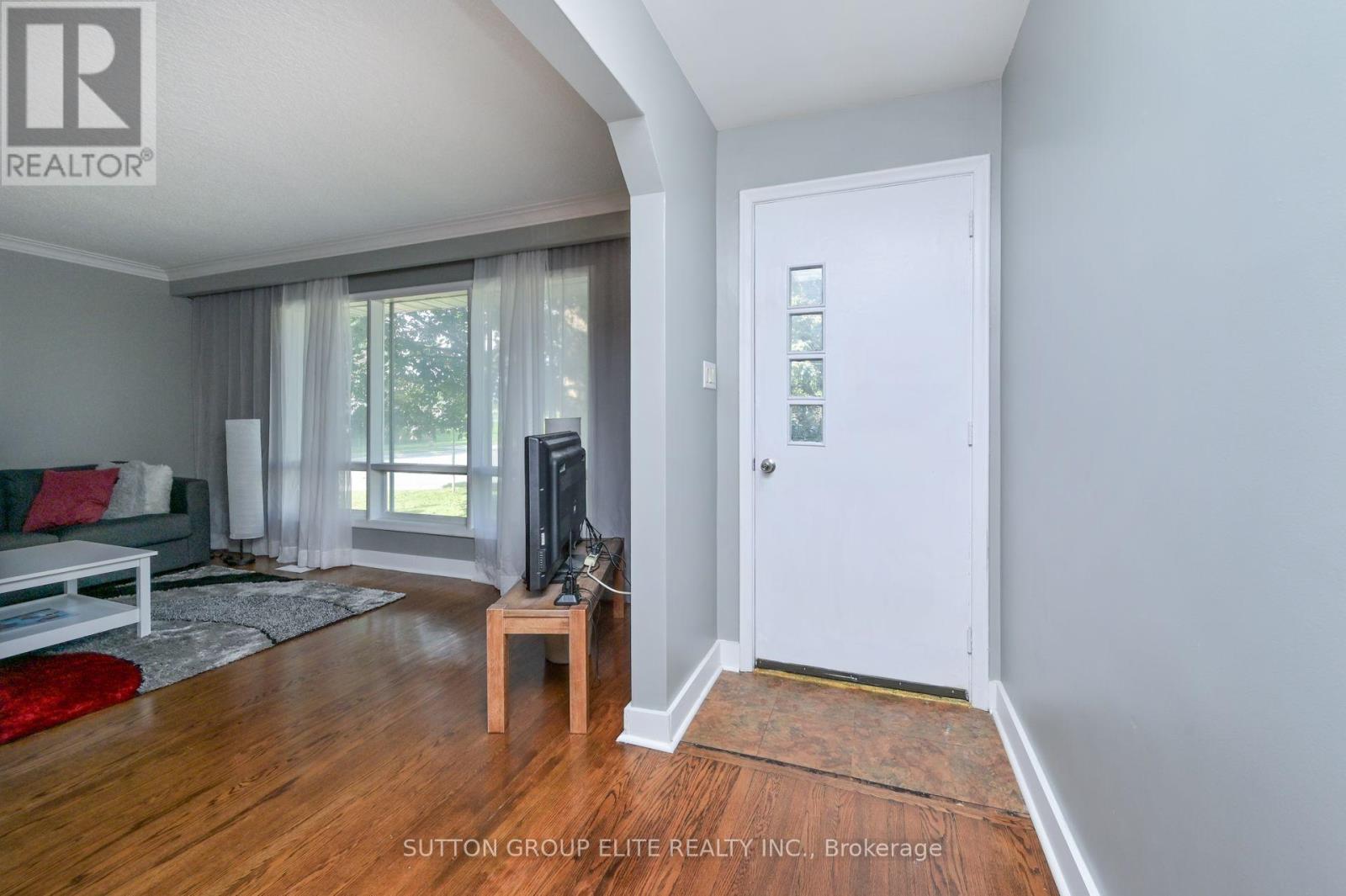 Property at 1238 CLAREDALE ROAD image 2