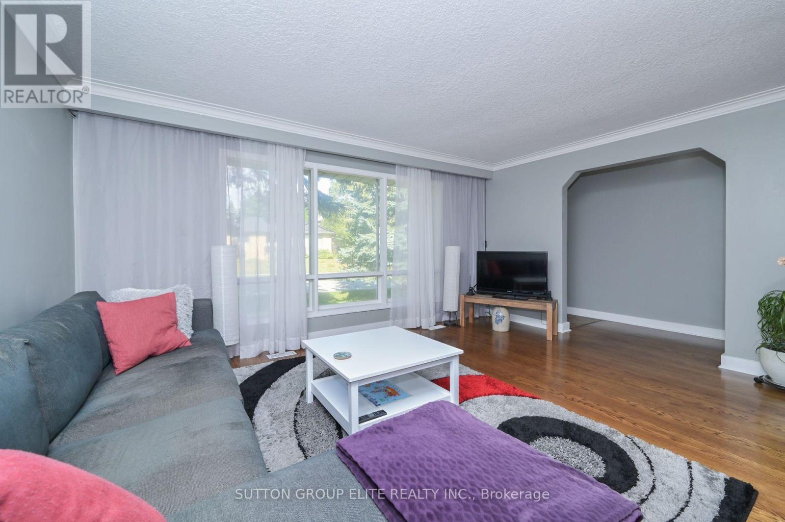 Property at 1238 CLAREDALE ROAD image 5
