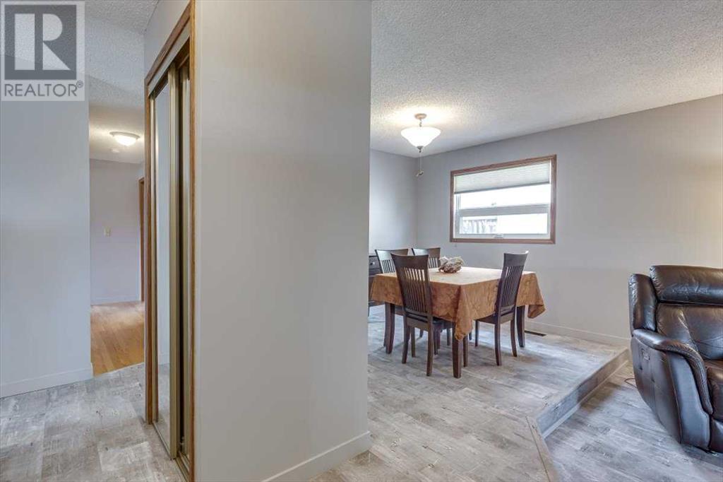 35 Howarth Street, Red Deer, Alberta  T4N 6J6 - Photo 3 - A2217967