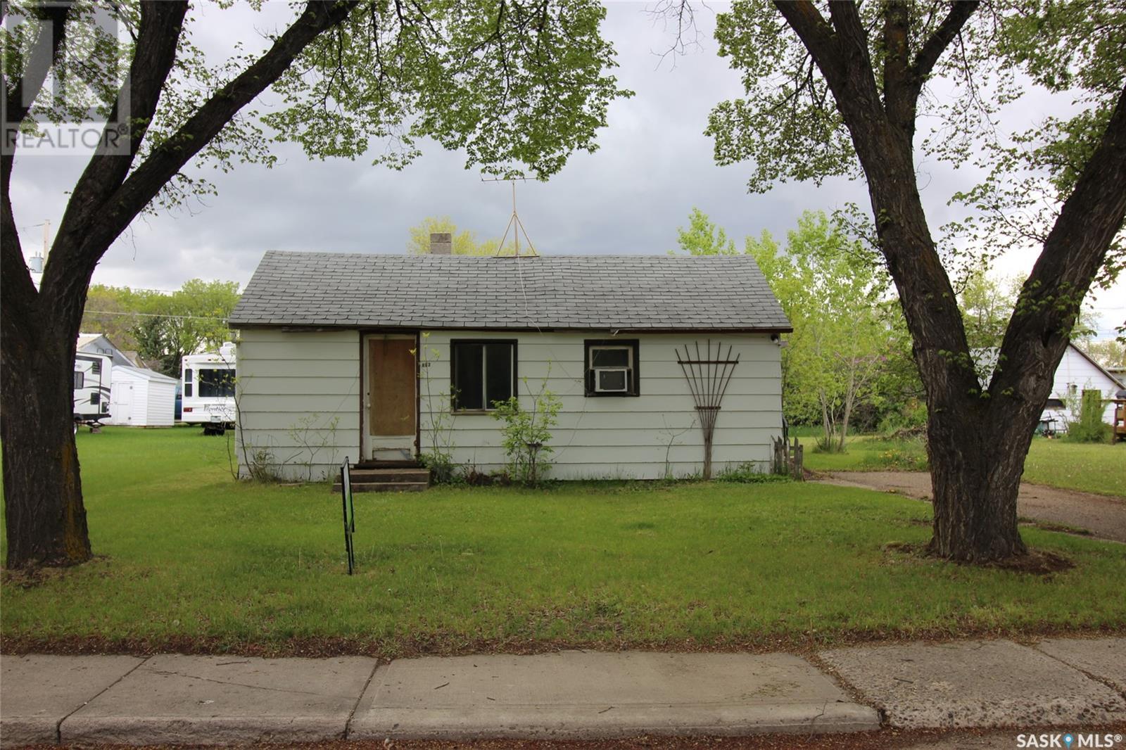 663 3rd Street W, Shaunavon, Saskatchewan  S0N 2M0 - Photo 29 - SK996965