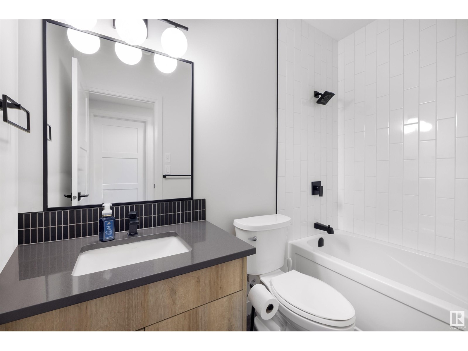 9552 73 Av Nw, Edmonton, Alberta  T6E 1A9 - Photo 29 - E4439254