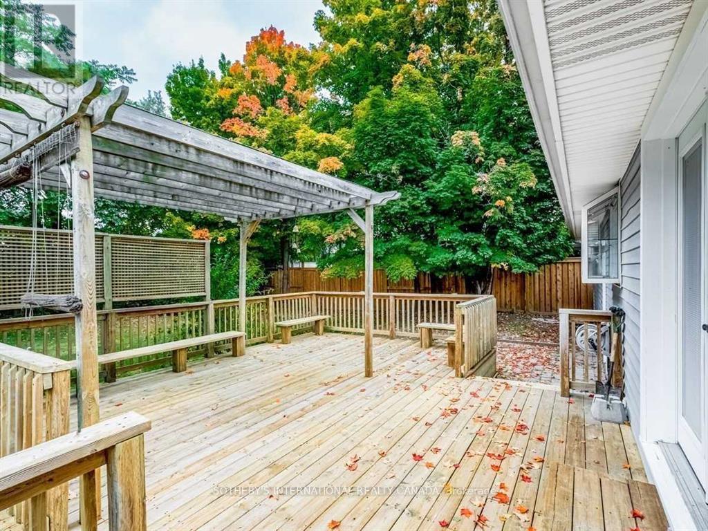 15 Miller Drive, Hamilton (Ancaster), Ontario  L9H 2H9 - Photo 24 - X12182740