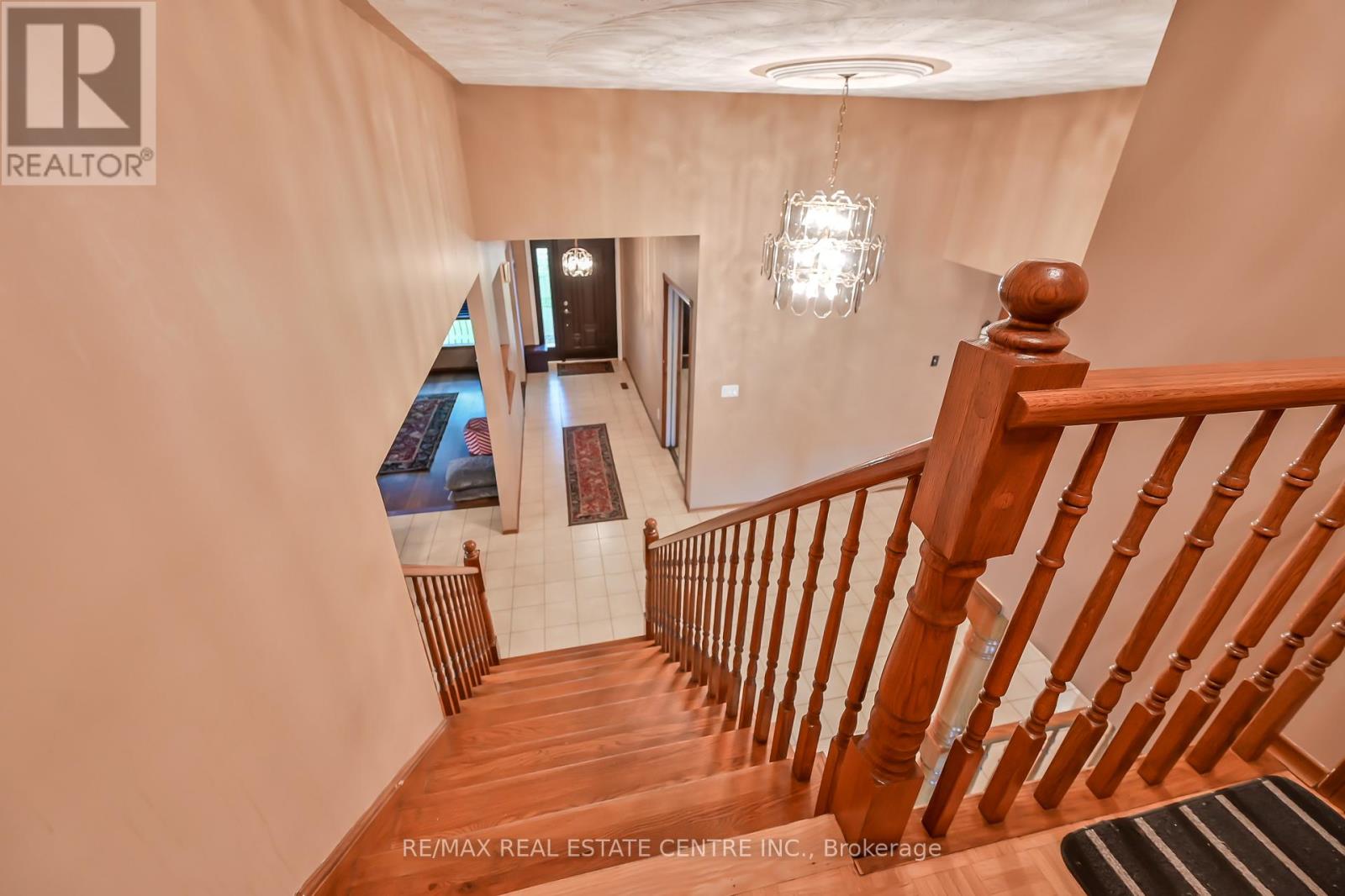 30 Goldcrest Drive, Hamilton, Ontario  L8G 4T9 - Photo 16 - X12182793
