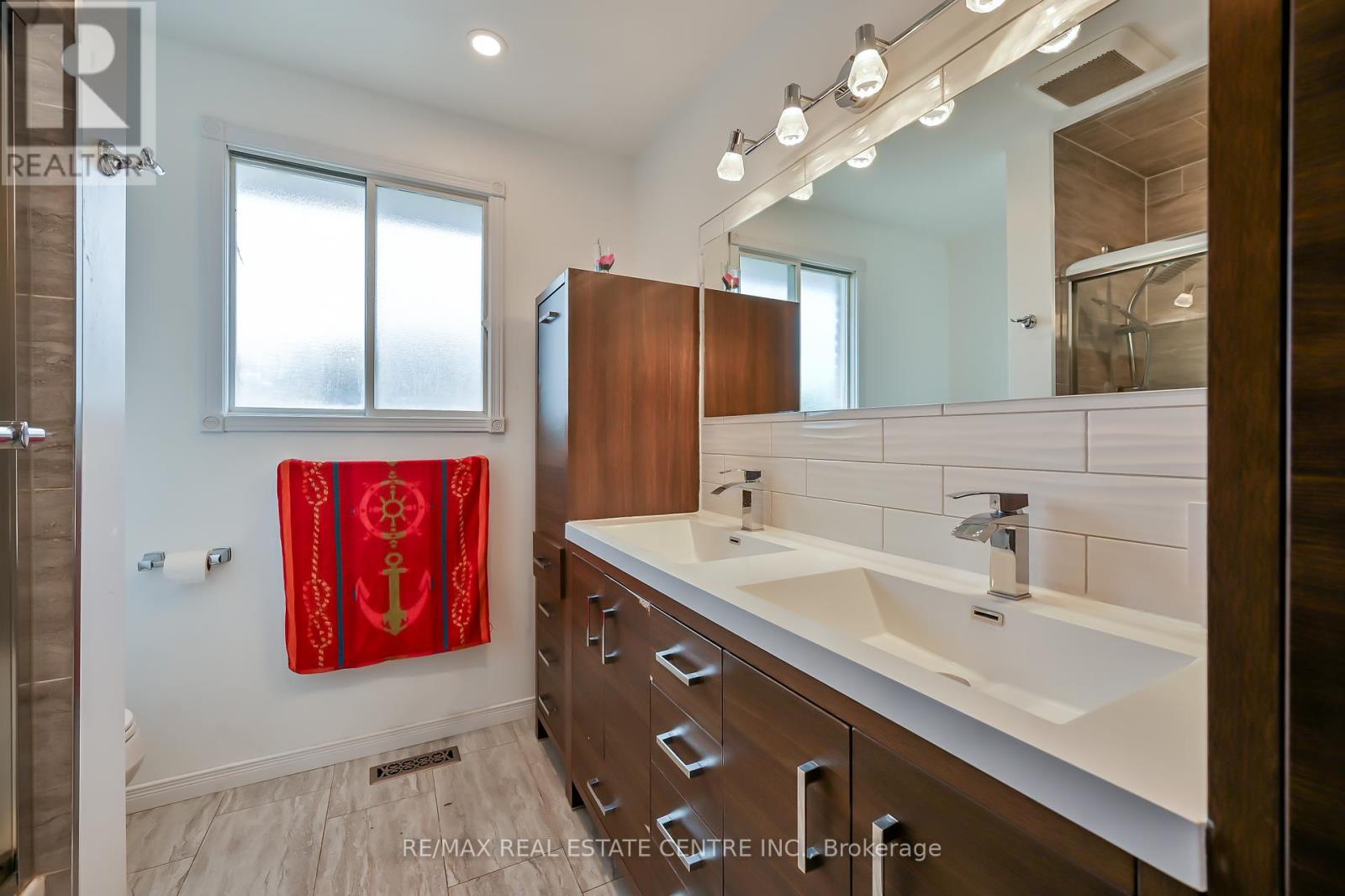 30 Goldcrest Drive, Hamilton, Ontario  L8G 4T9 - Photo 21 - X12182793