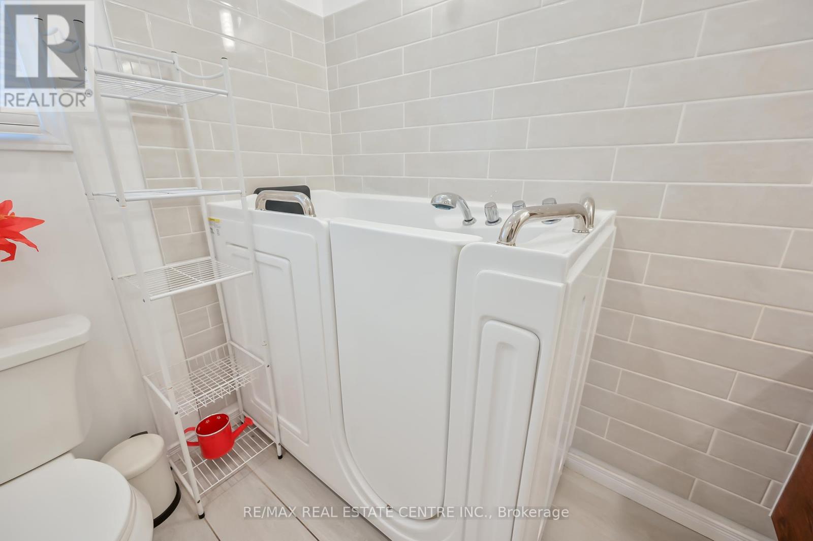 30 Goldcrest Drive, Hamilton, Ontario  L8G 4T9 - Photo 32 - X12182793