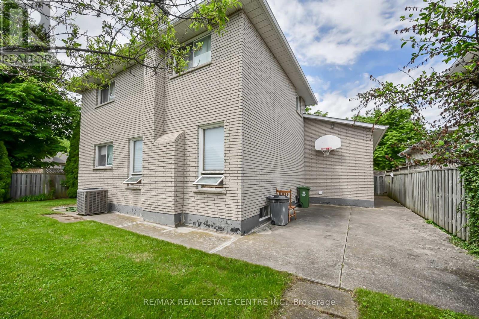 30 Goldcrest Drive, Hamilton, Ontario  L8G 4T9 - Photo 40 - X12182793