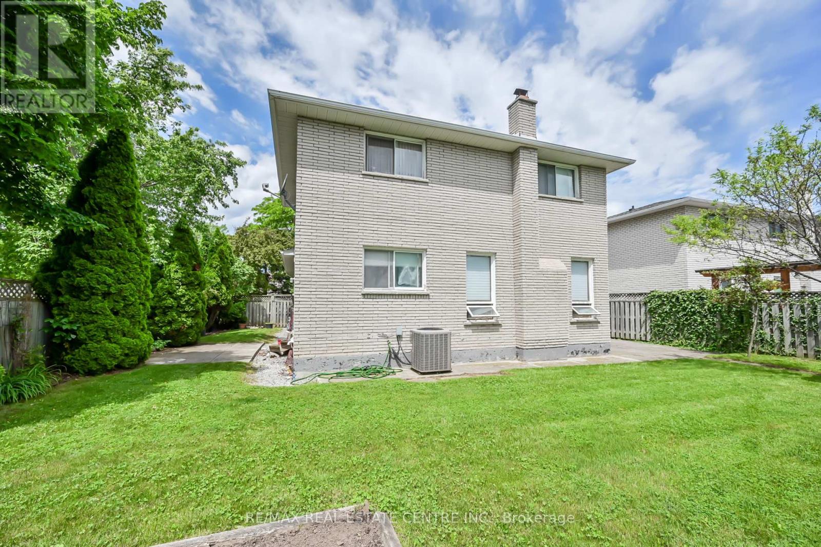 30 Goldcrest Drive, Hamilton, Ontario  L8G 4T9 - Photo 41 - X12182793