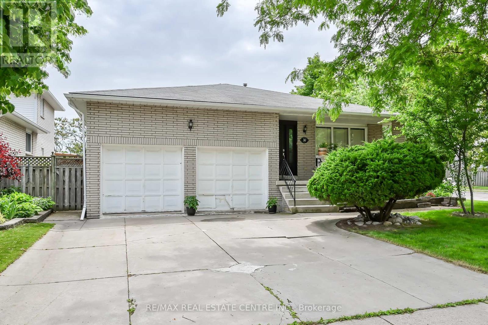 30 Goldcrest Drive, Hamilton, Ontario  L8G 4T9 - Photo 43 - X12182793