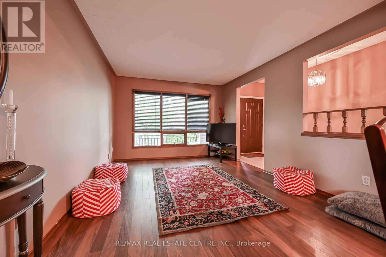 30 Goldcrest Drive, Hamilton, Ontario  L8G 4T9 - Photo 7 - X12182793