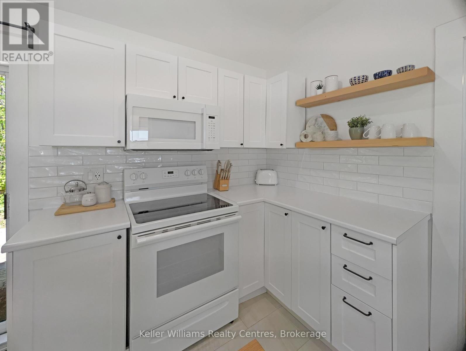 482470 Colpoys Range Road, Georgian Bluffs, Ontario  N0H 2T0 - Photo 11 - X12182935