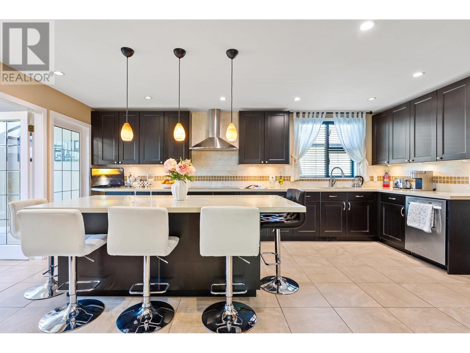 1047 Corona Crescent, Coquitlam, British Columbia  V3J 7J1 - Photo 13 - R2998682