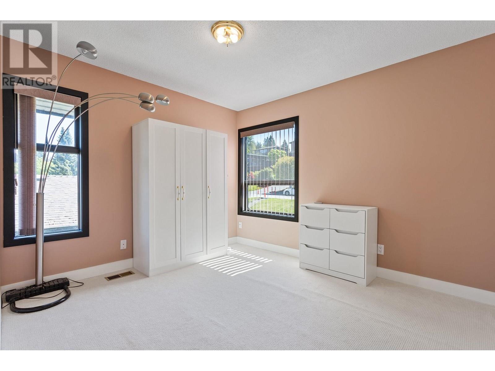 1047 Corona Crescent, Coquitlam, British Columbia  V3J 7J1 - Photo 28 - R2998682
