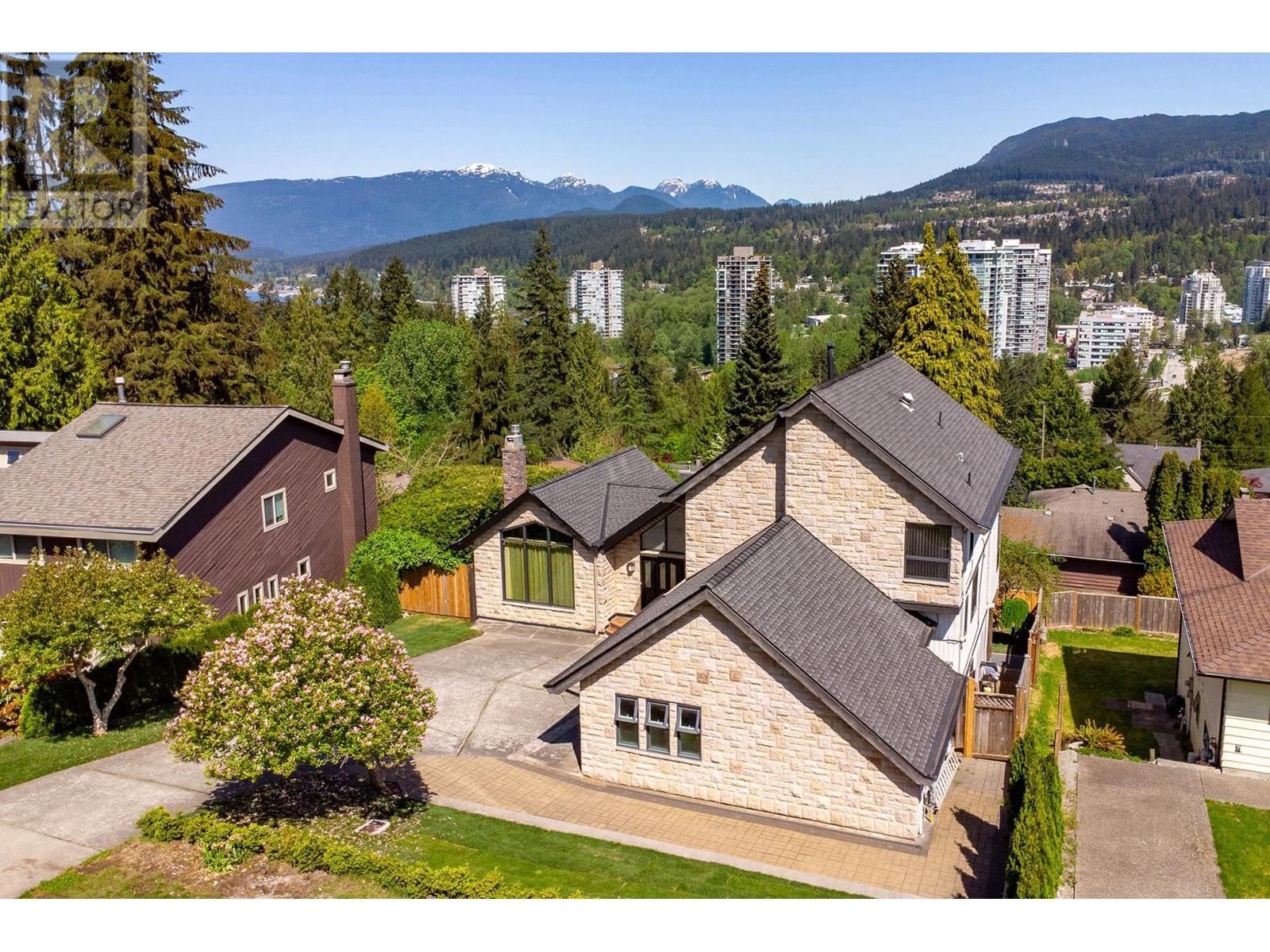 1047 CORONA CRESCENT, Coquitlam, British Columbia