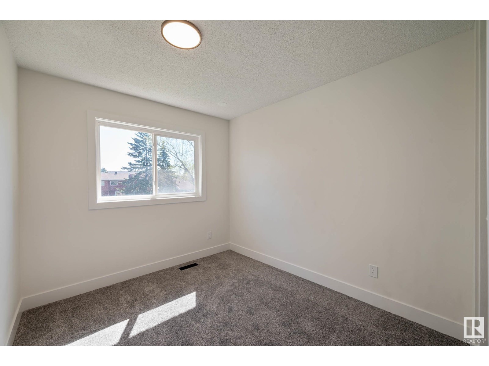 10630 Beaumaris Rd Nw, Edmonton, Alberta  T5X 3N4 - Photo 20 - E4439262