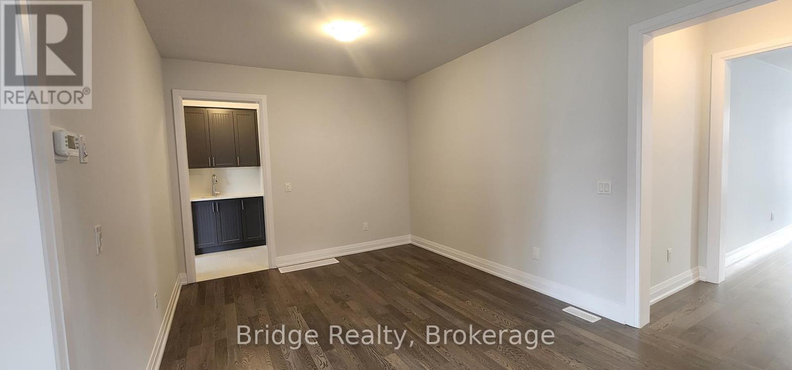 205 Harwood Avenue, Woodstock (Woodstock - North), Ontario  N4T 0P9 - Photo 6 - X12181674