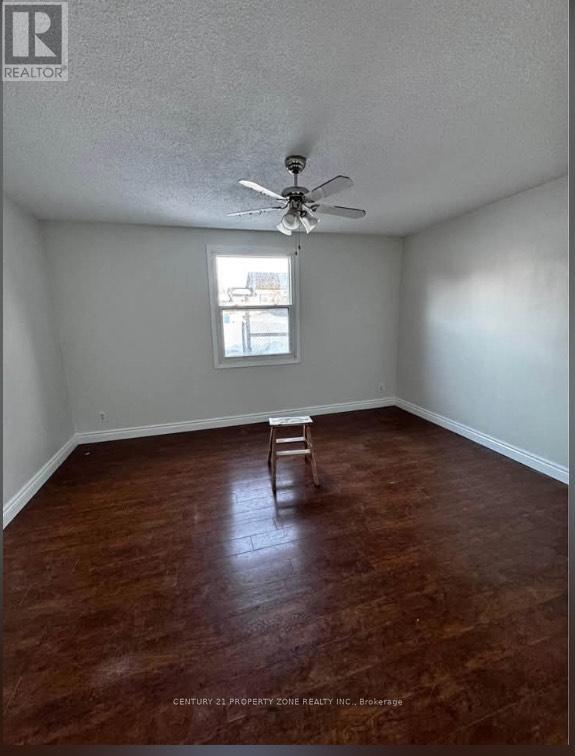 Main - 25 Peter Street, Kitchener, Ontario  N2G 3J5 - Photo 1 - X12182917