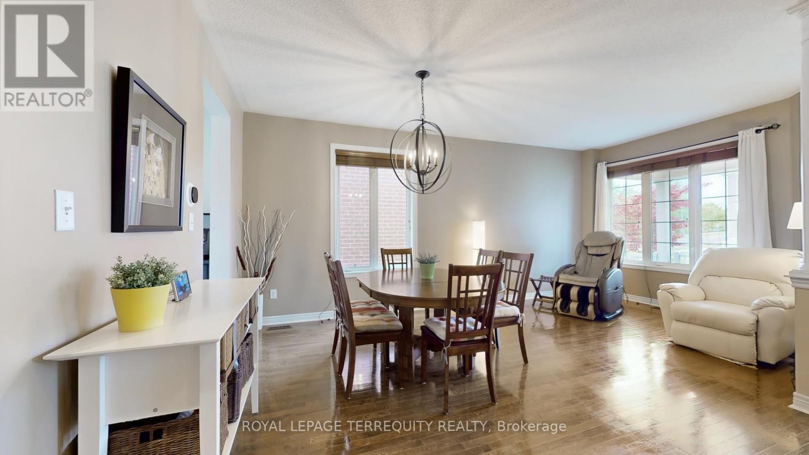 69 Vine Cliff Boulevard, Markham (Victoria Manor-Jennings Gate), Ontario  L6C 3E2 - Photo 8 - N12182745