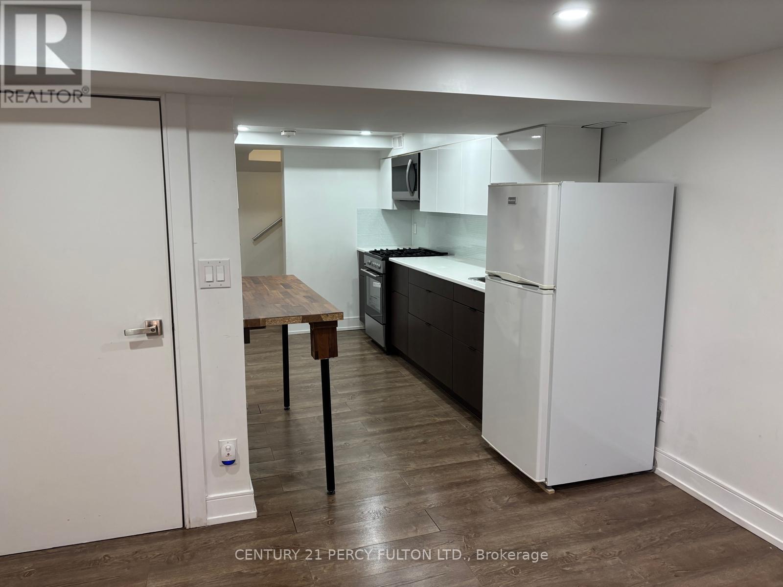 Unit #3 - 678 Tretheway Drive E, Toronto, Ontario  M6M 4C4 - Photo 10 - W12126104