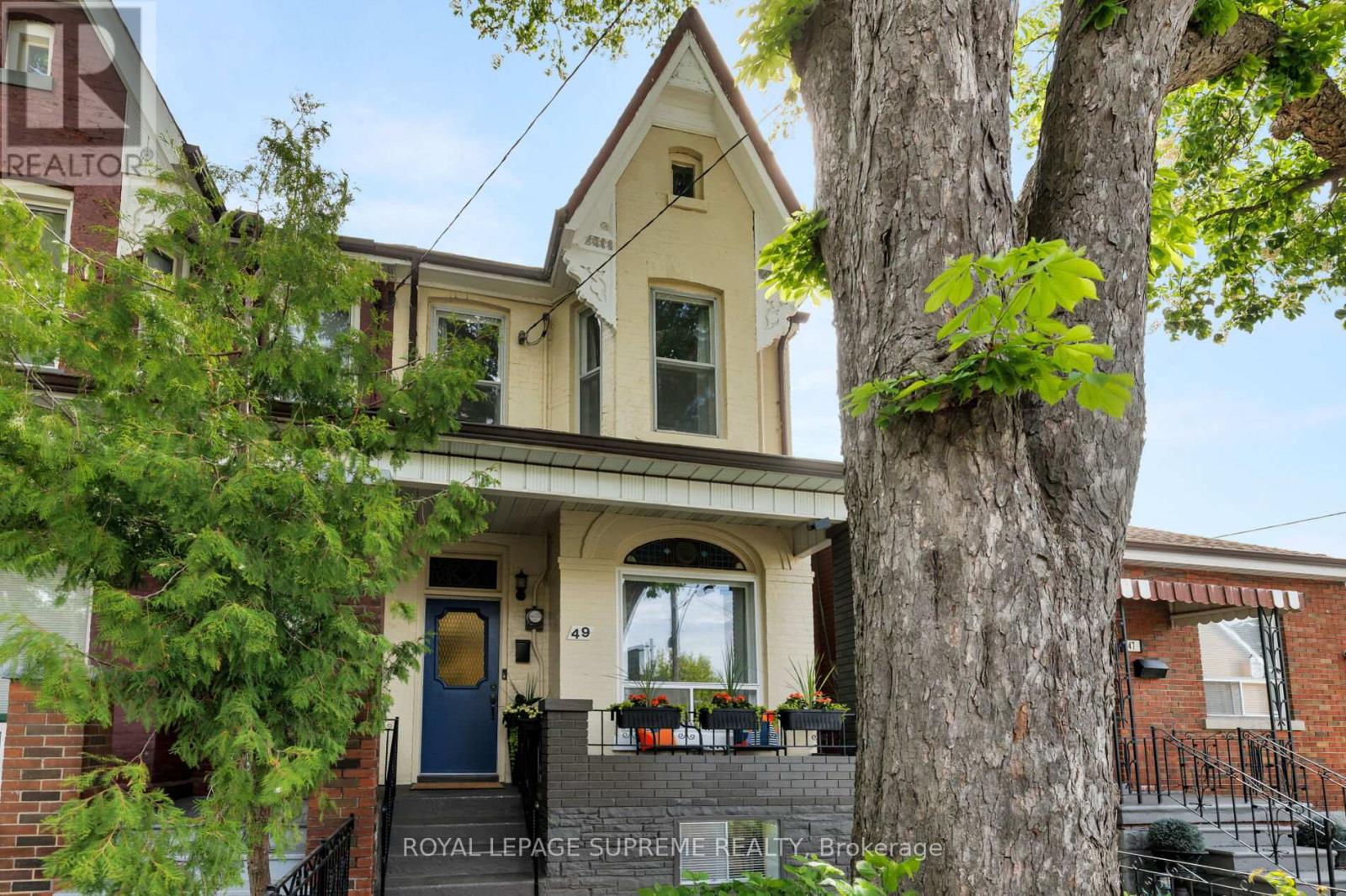 49 PALMERSTON AVENUE, Toronto, Ontario