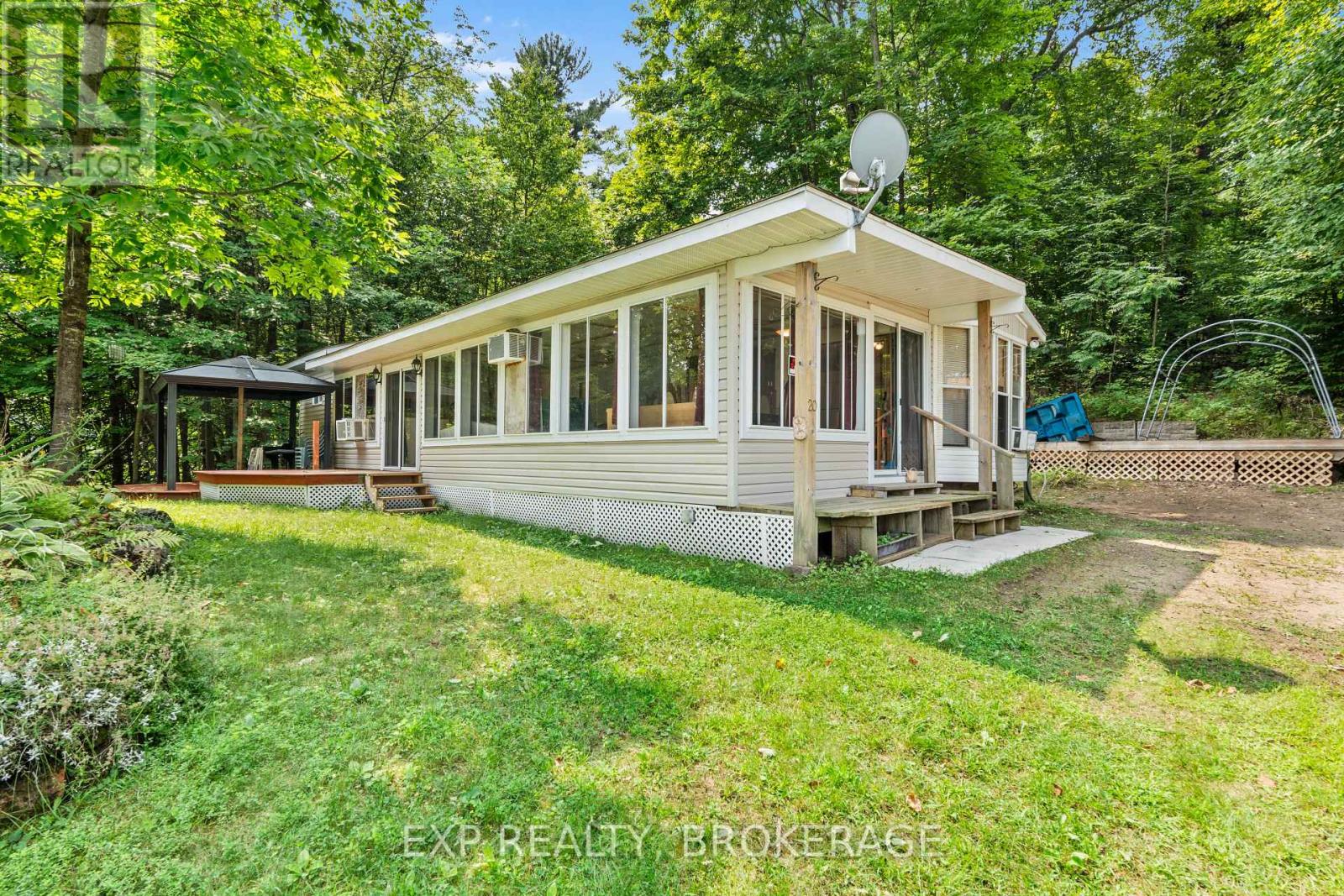20 - 9 Glenford Lane, Frontenac, Ontario  K0H 1T0 - Photo 2 - X12182992