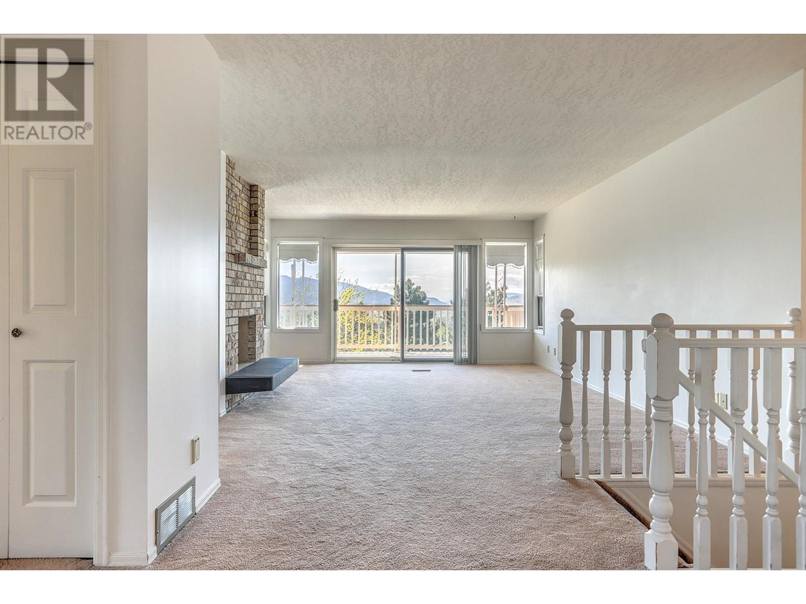 6732 Foothills Drive, Vernon, British Columbia  V1B 2Y2 - Photo 3 - 10348509