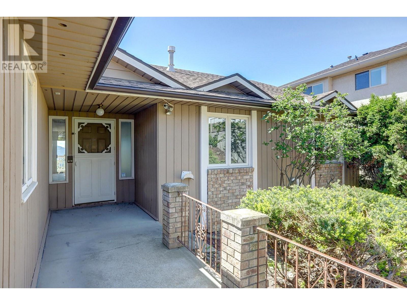 6732 Foothills Drive, Vernon, British Columbia  V1B 2Y2 - Photo 2 - 10348509