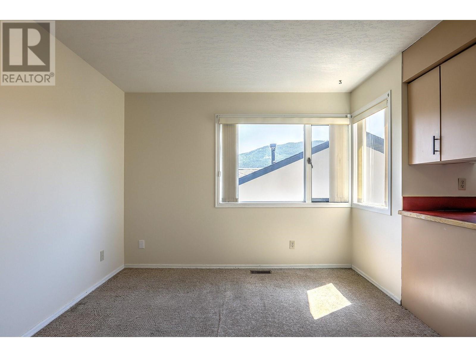 6732 Foothills Drive, Vernon, BC V1B2Y2