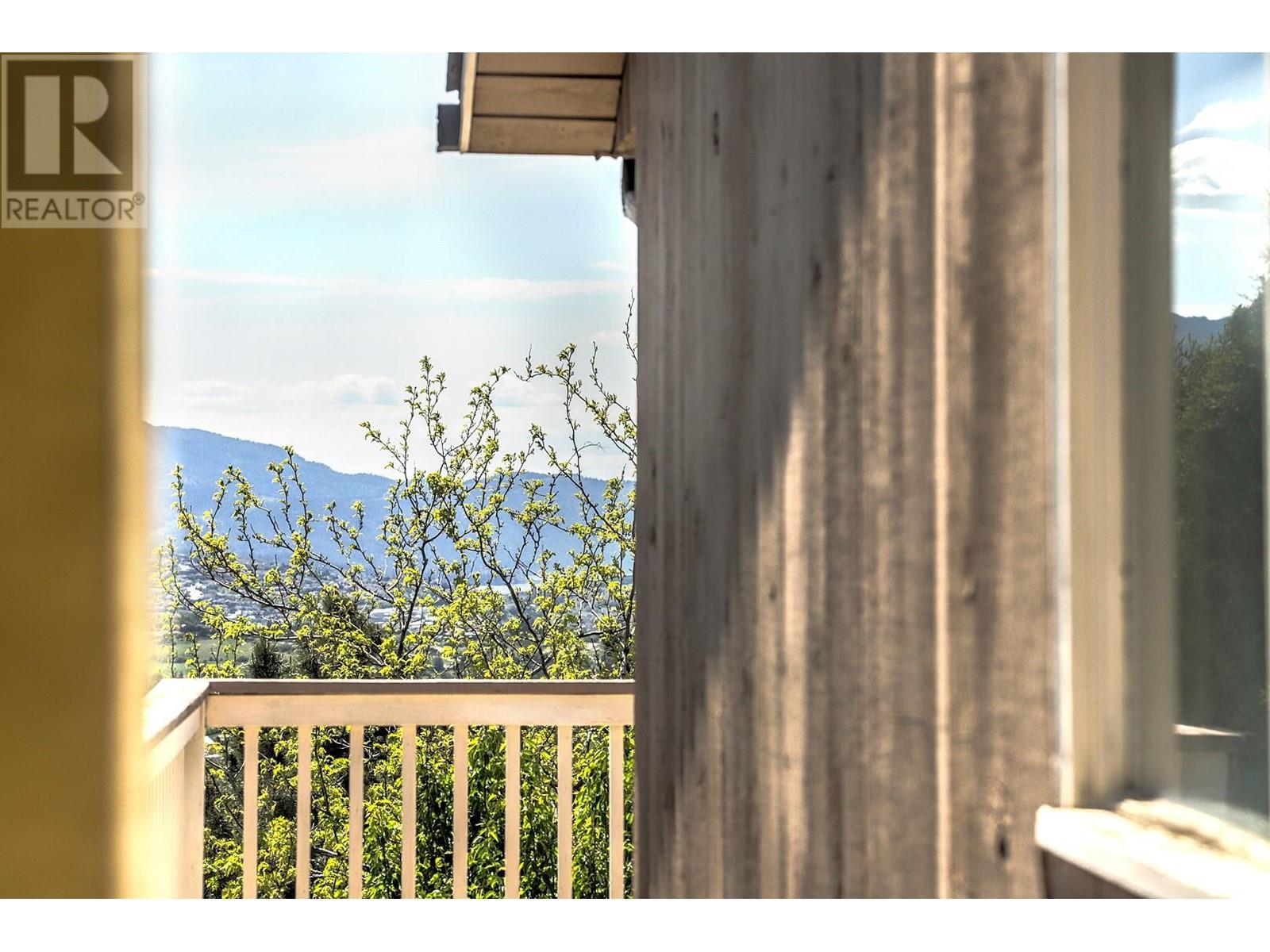 6732 Foothills Drive, Vernon, BC V1B2Y2