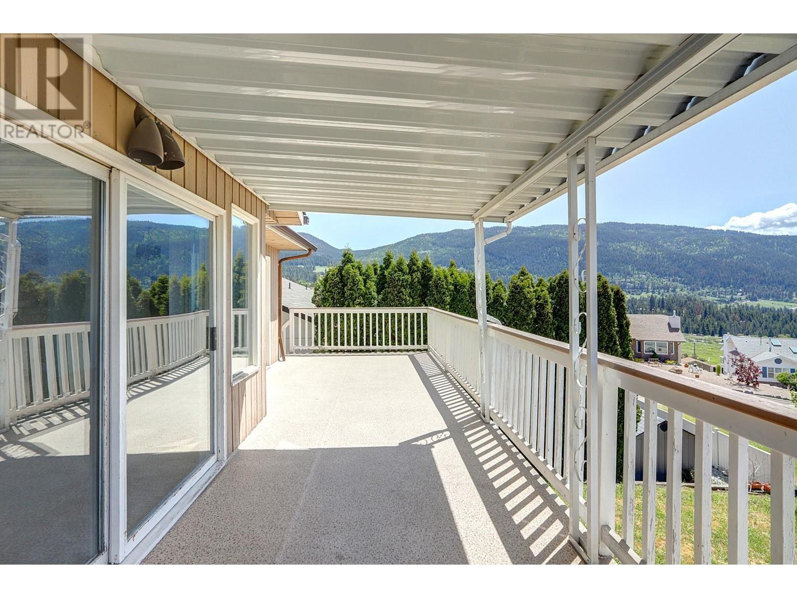 6732 Foothills Drive, Vernon, British Columbia  V1B 2Y2 - Photo 11 - 10348509